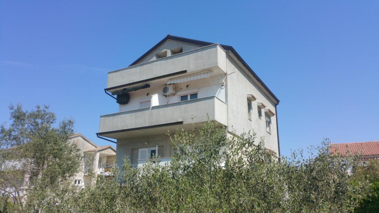 Apartments Booky - Ferienwohnung Novalja