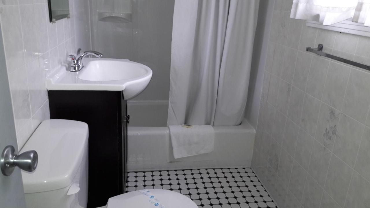 Doppelzimmer mit 2 Doppelbetten