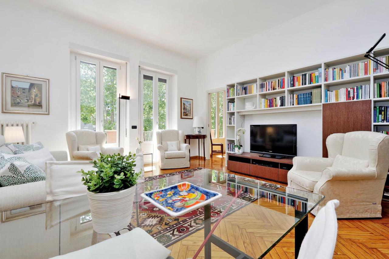 JOIVY Fabulous 1-bedroom flat with Terrace next to Park - Ferienwohnung Mailand