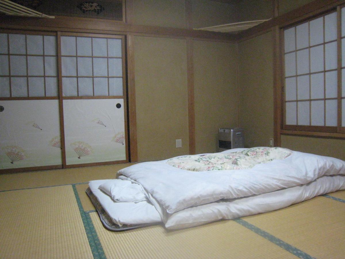 Japanese-Style Standard Room with Shared bathroom + Private Toilet - smoking