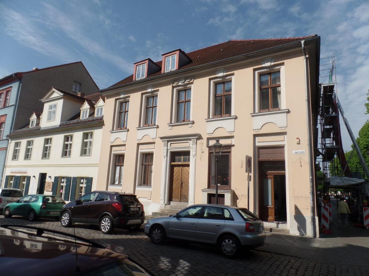 B&B Potsdam - Ferienwohnung Luise - Bed and Breakfast Potsdam