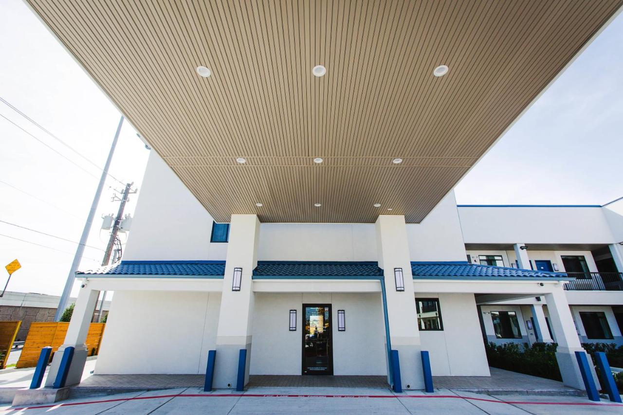 Palace Inn Blue US-59 & Gessner - Bed and Breakfast Houston