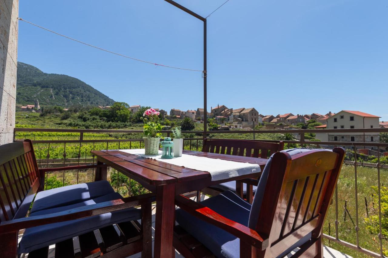 Apartment mit 2 Schlafzimmern und Terrasse