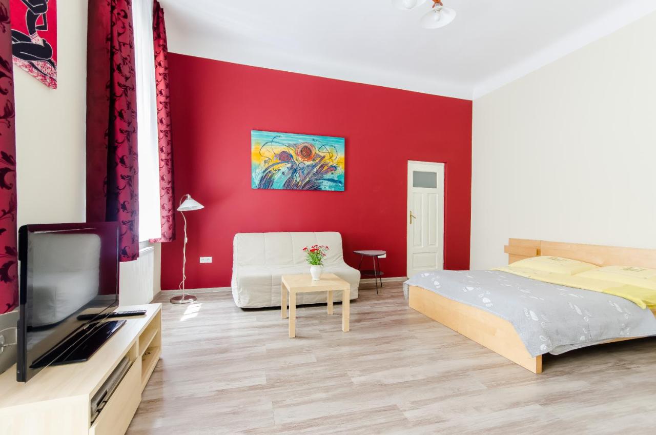 Deluxe Apartment