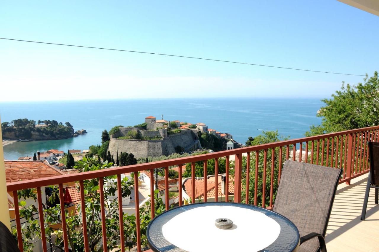 Camera Tripla con Vista Mare 