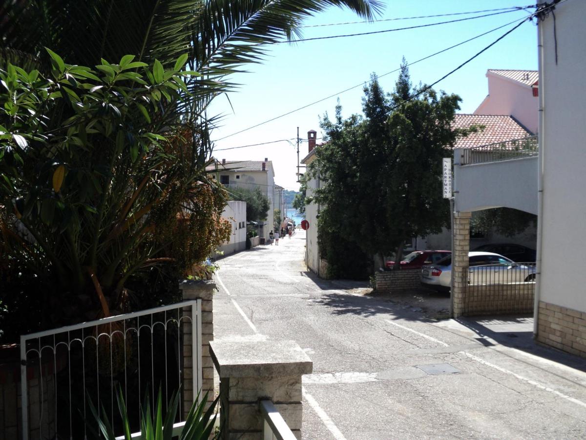 Apartments Topcagic - B&B Novalja