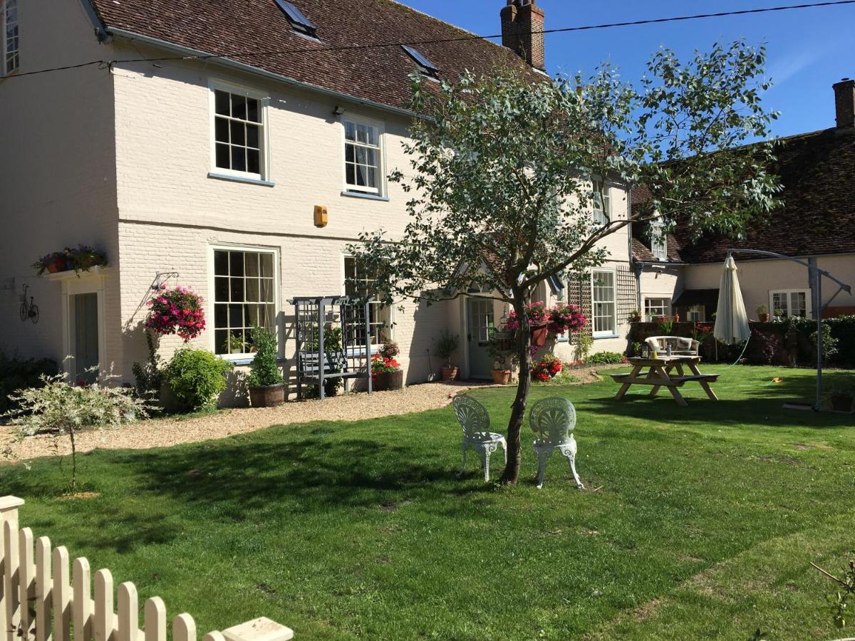 B&B Wimborne St Giles - Home Farm House - Bed and Breakfast Wimborne St Giles