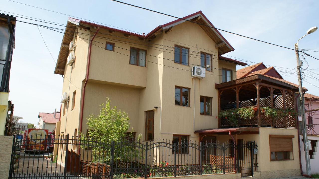 Casa Stoicescu - B&B Costineşti