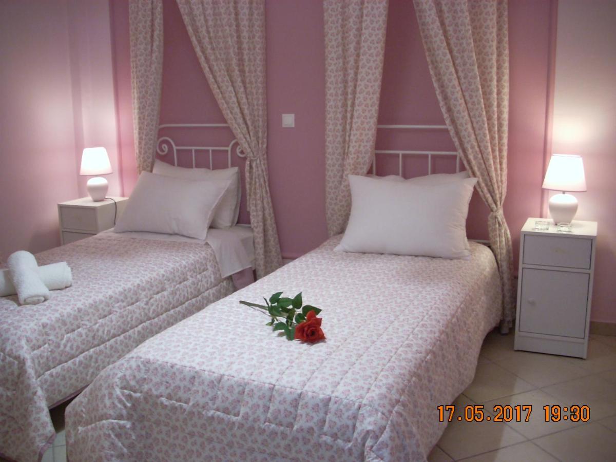 B&B Apolpaina - Iris Apartments - Bed and Breakfast Apolpaina