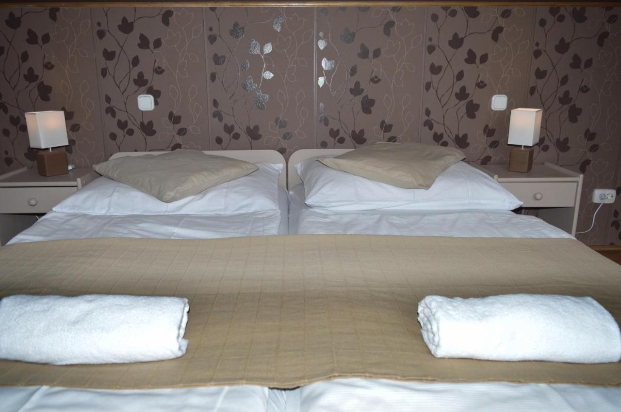Driepersoonskamer met Eigen Badkamer