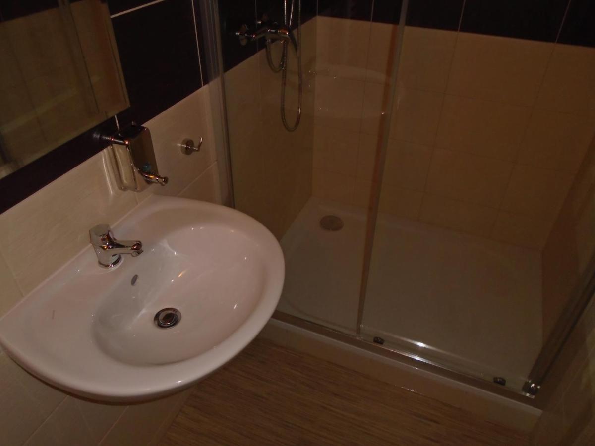 Camera Tripla con Bagno Privato - Mansarda