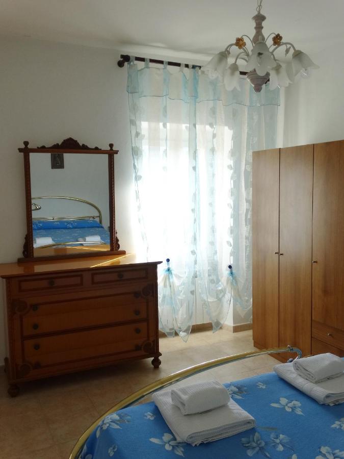 Großes Apartment mit 1 Schlafzimmer - Nebengebäude