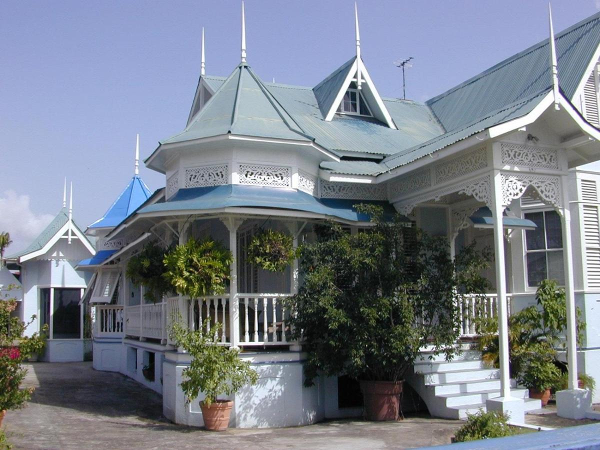 B&B Port of Spain - Trinidad Gingerbread House - Bed and Breakfast Port of Spain