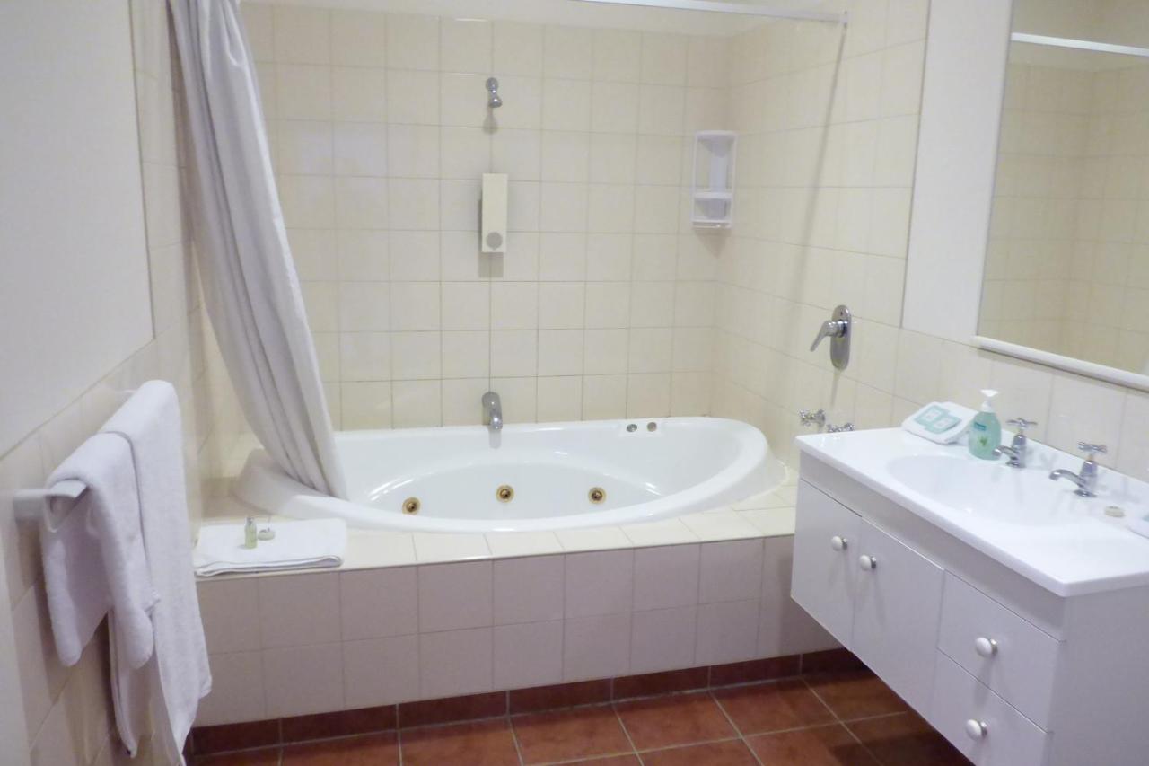 Apartment mit 2 Schlafzimmern und Whirlpool