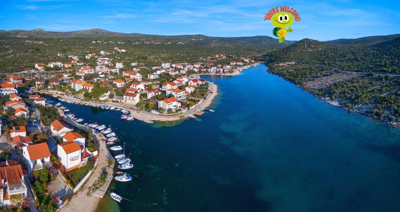 Luminaria Solis Vacation Home - B&B Rogoznica