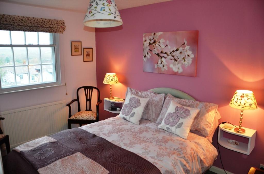 B&B Totnes - The Little Elbow Room - Bed and Breakfast Totnes