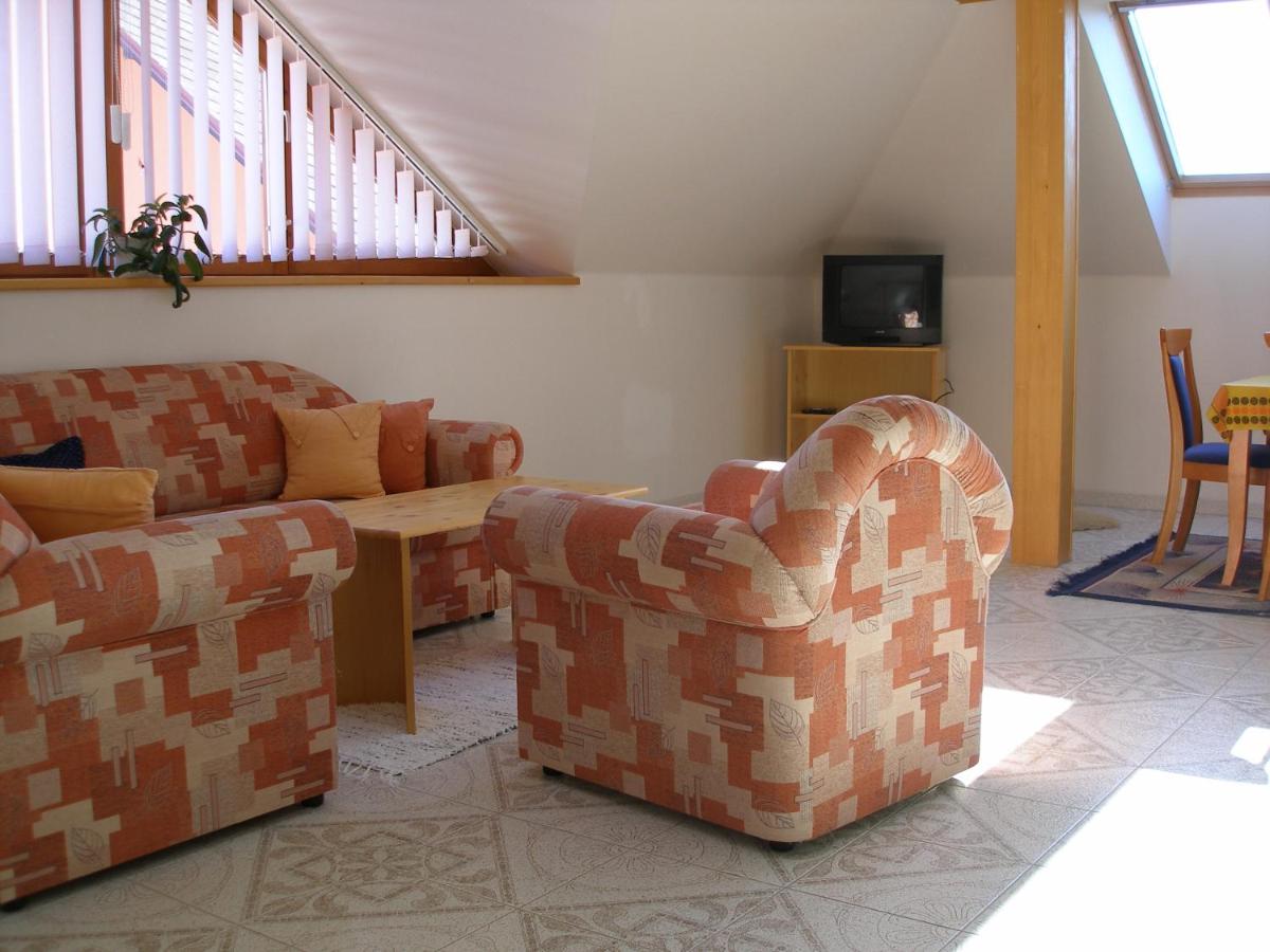 Appartamento con 2 Camere da Letto