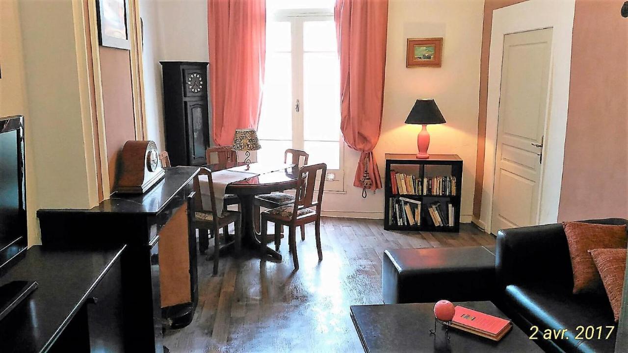 Au QUATRE, 2em étage centre historique - Chambres d’hôtes Pézenas