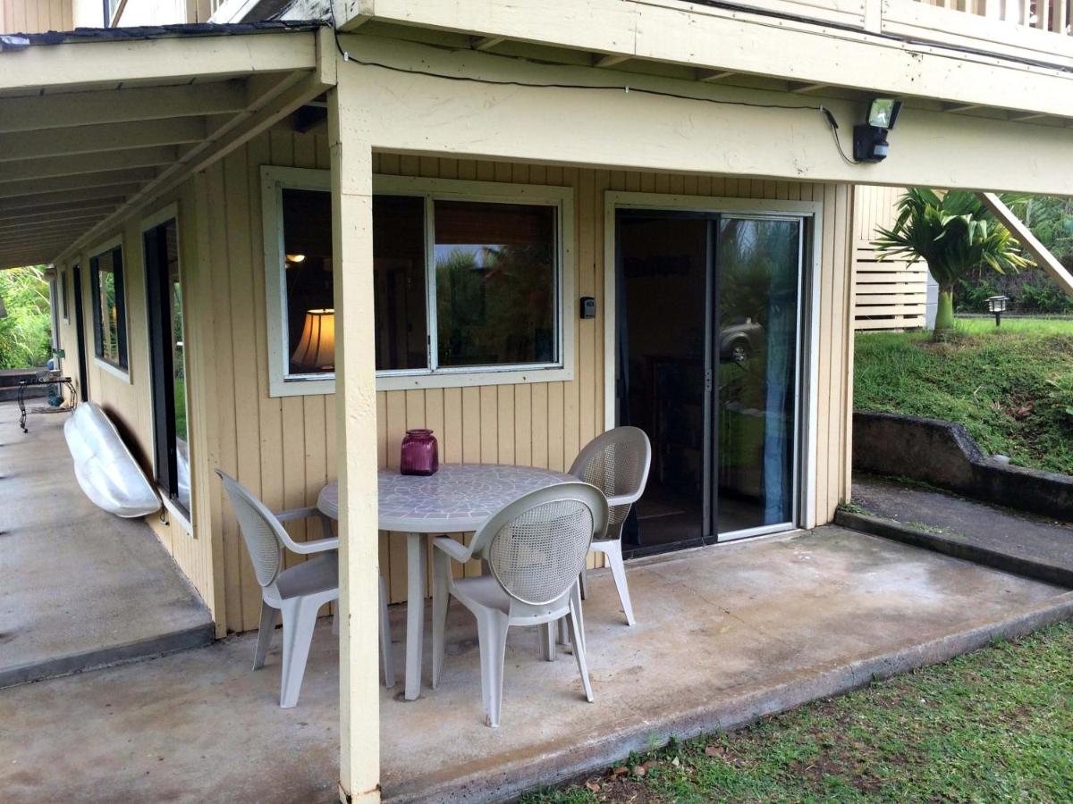 Hamakua Guesthouse - B&B