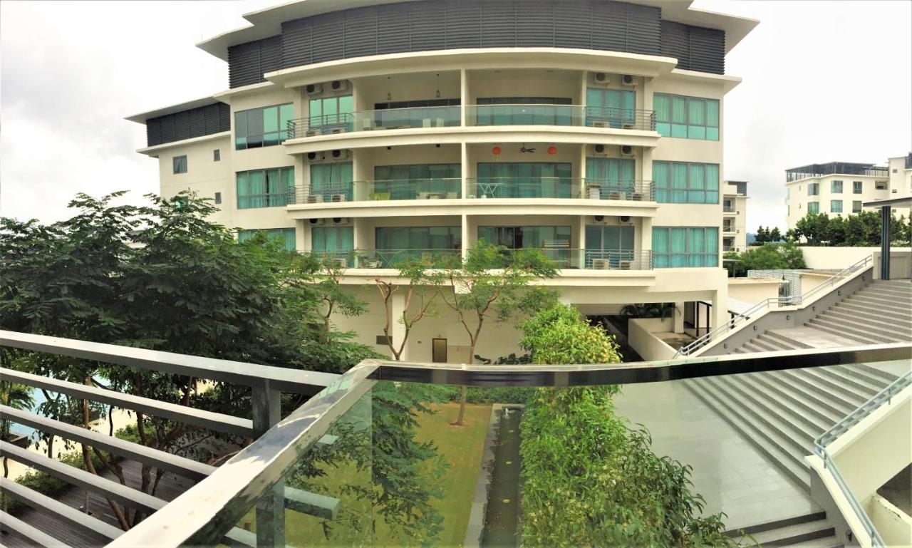 Borneo Coastal Residence @ IMAGO Mall - B&B