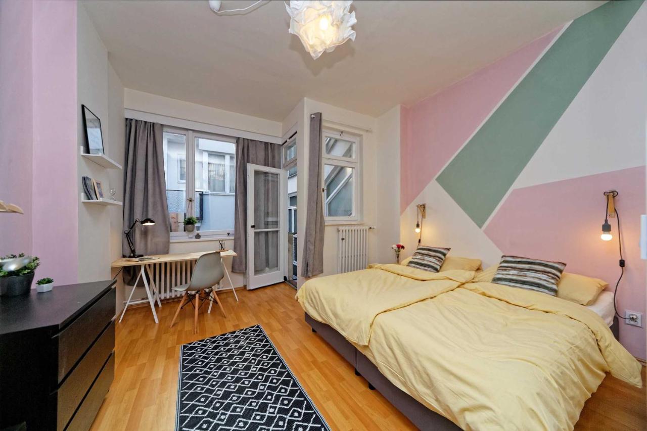 Apartamento con balcón