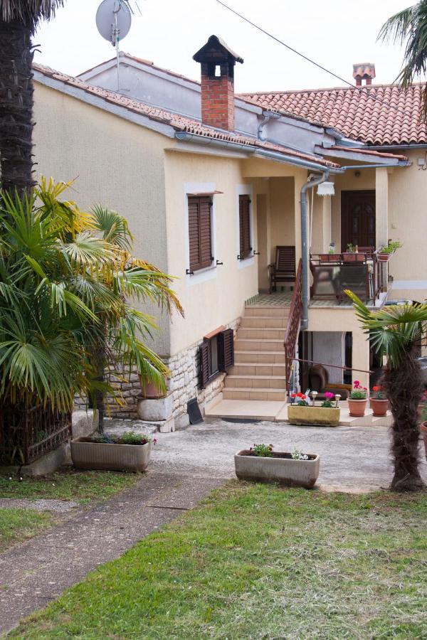 Apartments Uzila Family - B&B