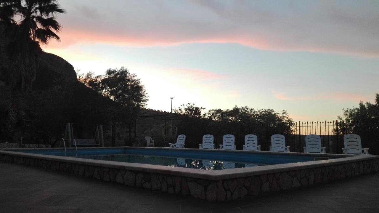 Casa Siciliana Altarbiah - B&B Trabia