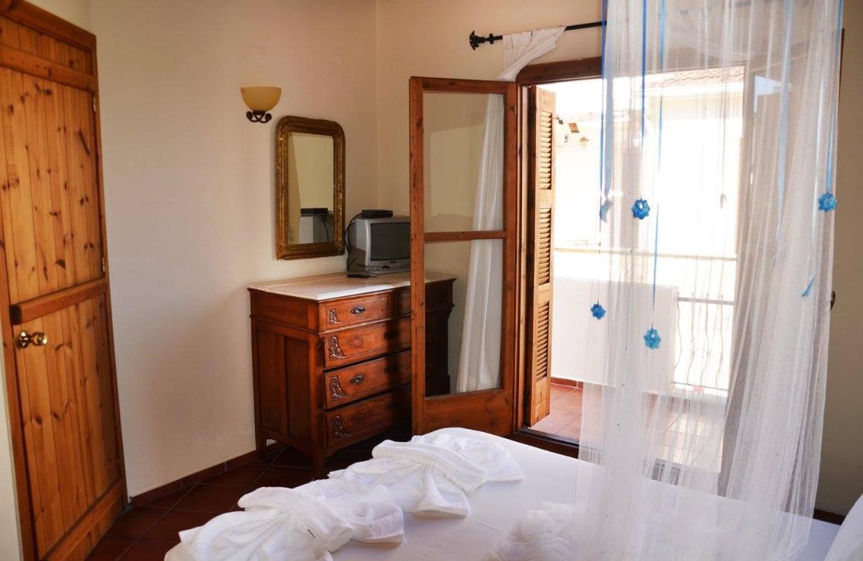 Potoula Apts - B&B Kato Daratso