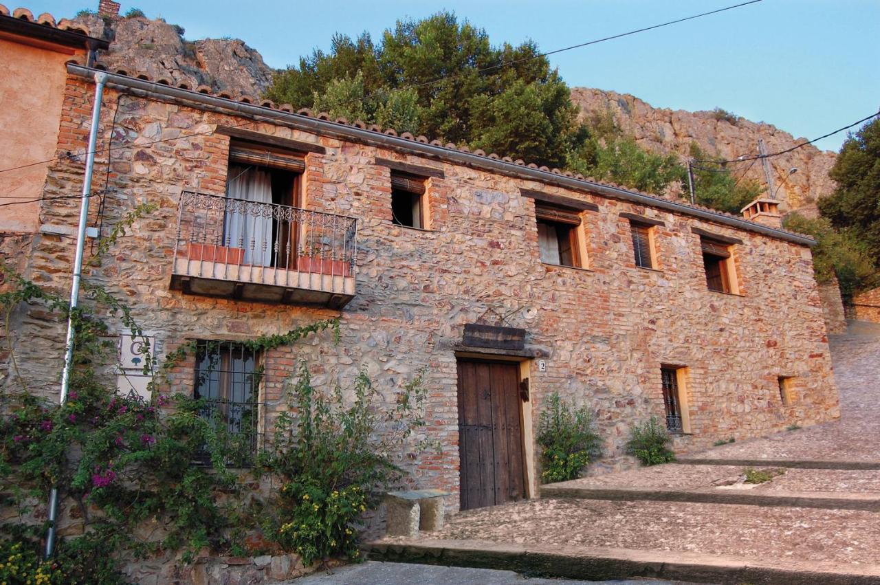 B&B Cabañas del Castillo - La Jara De Las Villuercas - Bed and Breakfast Cabañas del Castillo