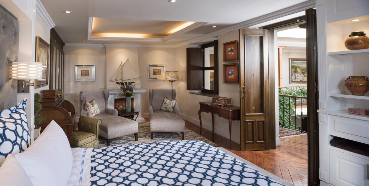 Deluxe King Suite