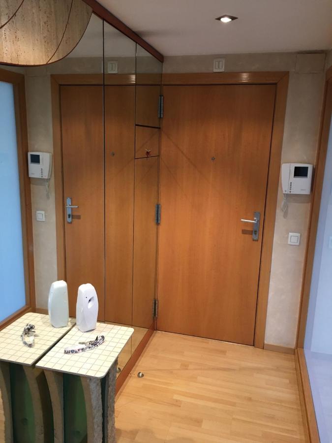 Spacious Apartment in Terrassa with Shared Pool, 85 m² - B&B Terrassa