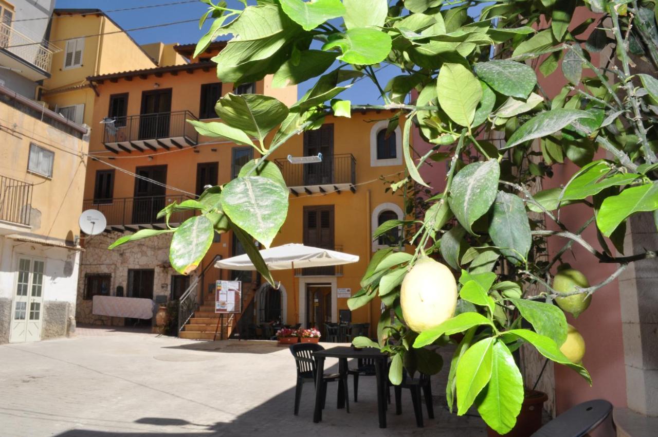 B&B Licata - Case Albergo Al Cortiletto - Bed and Breakfast Licata