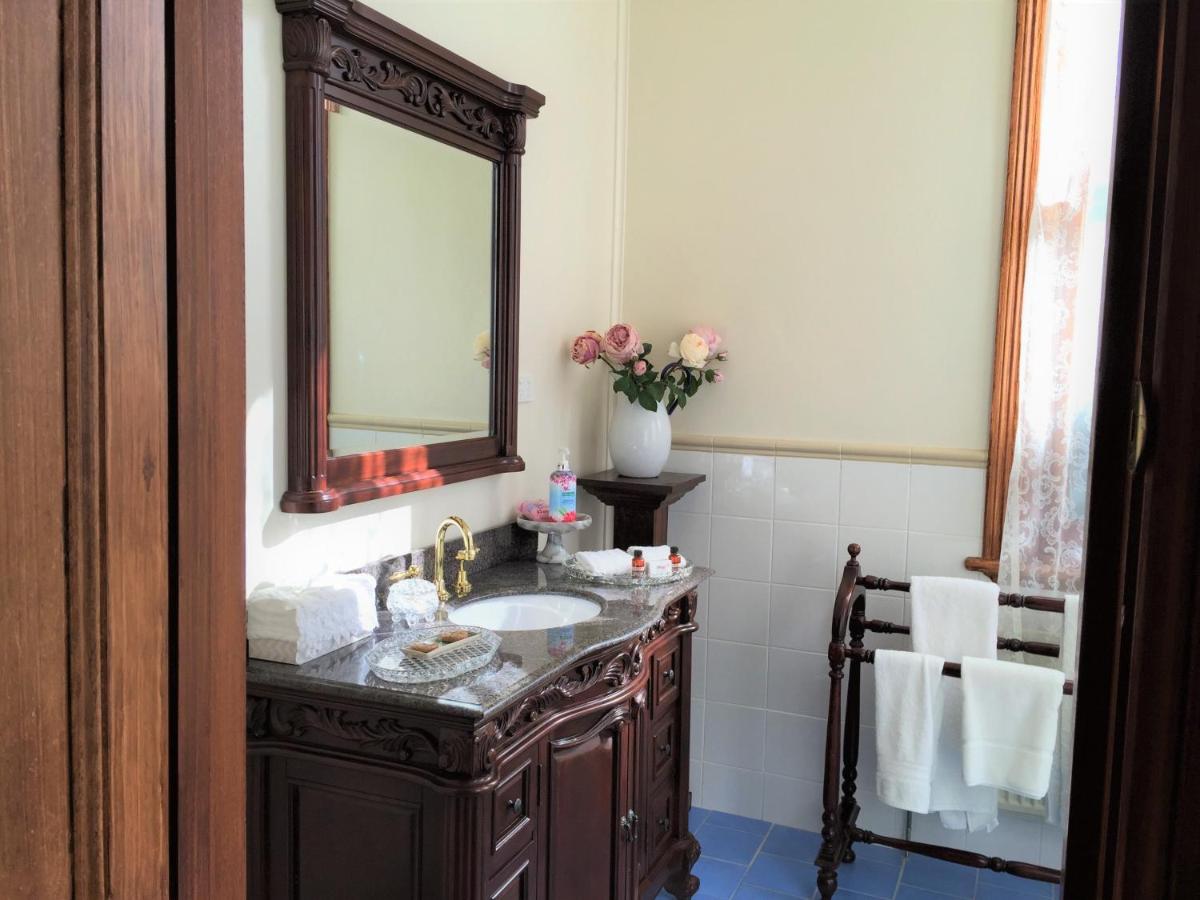 Deluxe King Room with Spa Bath