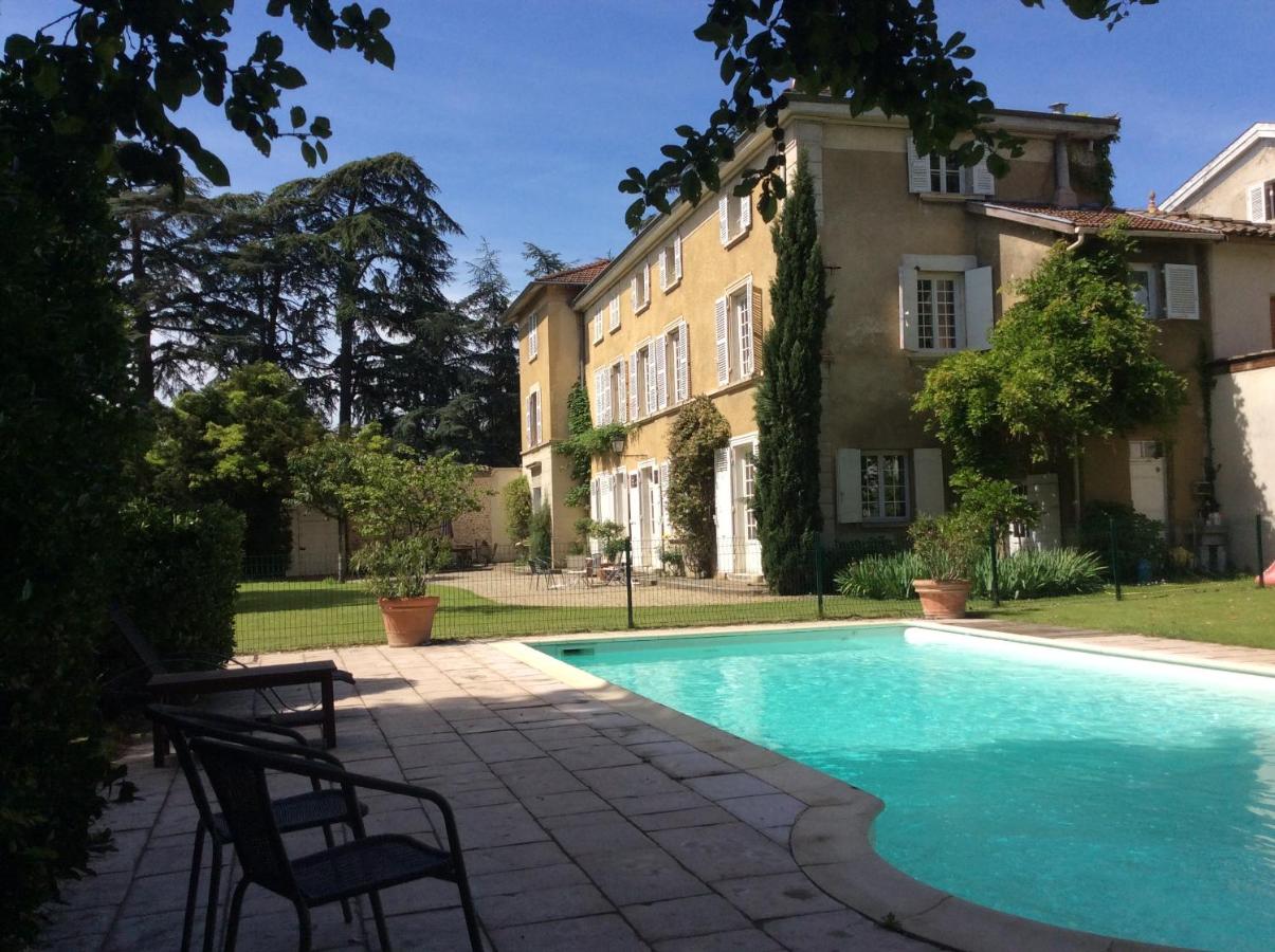 B&B Saint-Genis-Laval - Le clos saint Genois - Bed and Breakfast Saint-Genis-Laval