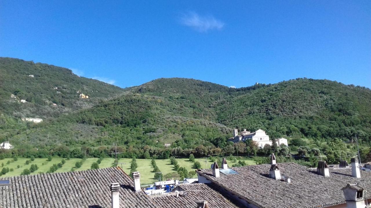 Appartamento con terrazza in Via Campo dei Fiori - Bed and Breakfast Spoleto