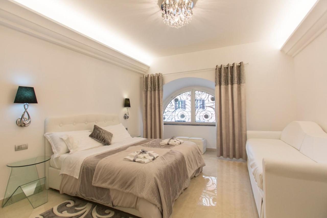 Triple Room with City View