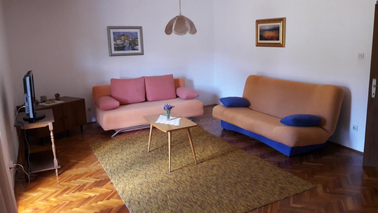 One-Bedroom Apartment with Terrace