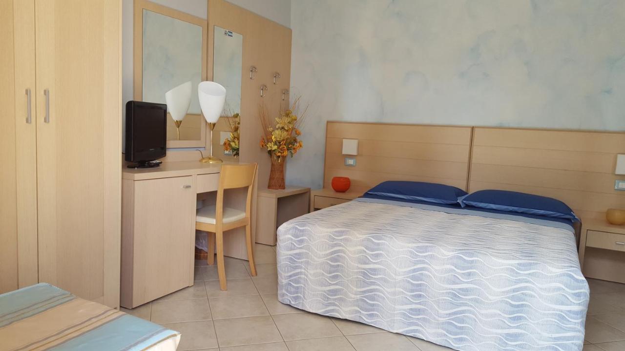 Doppel-/Zweibettzimmer mit eigenem Bad