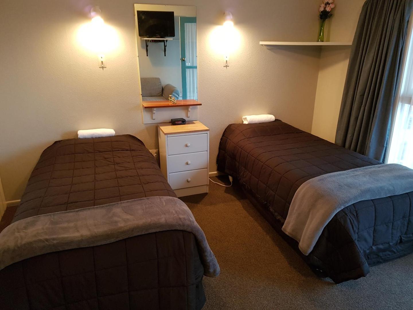 Camberley Court Motel 2