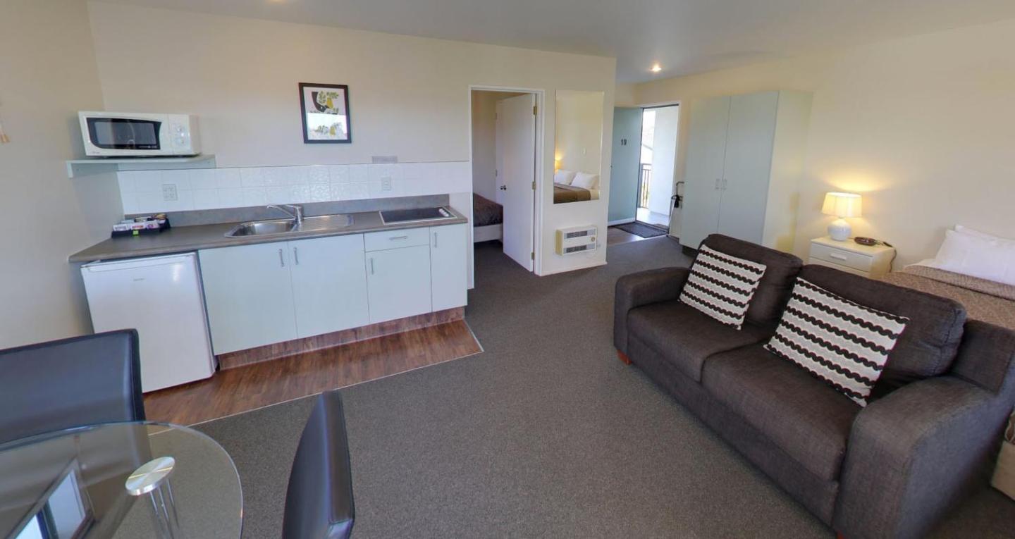 Westport Spa Motel 5