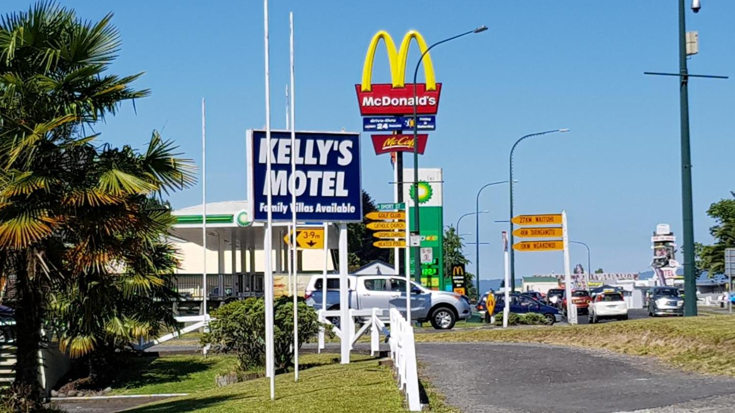 Kelly's Riverside Motel 1