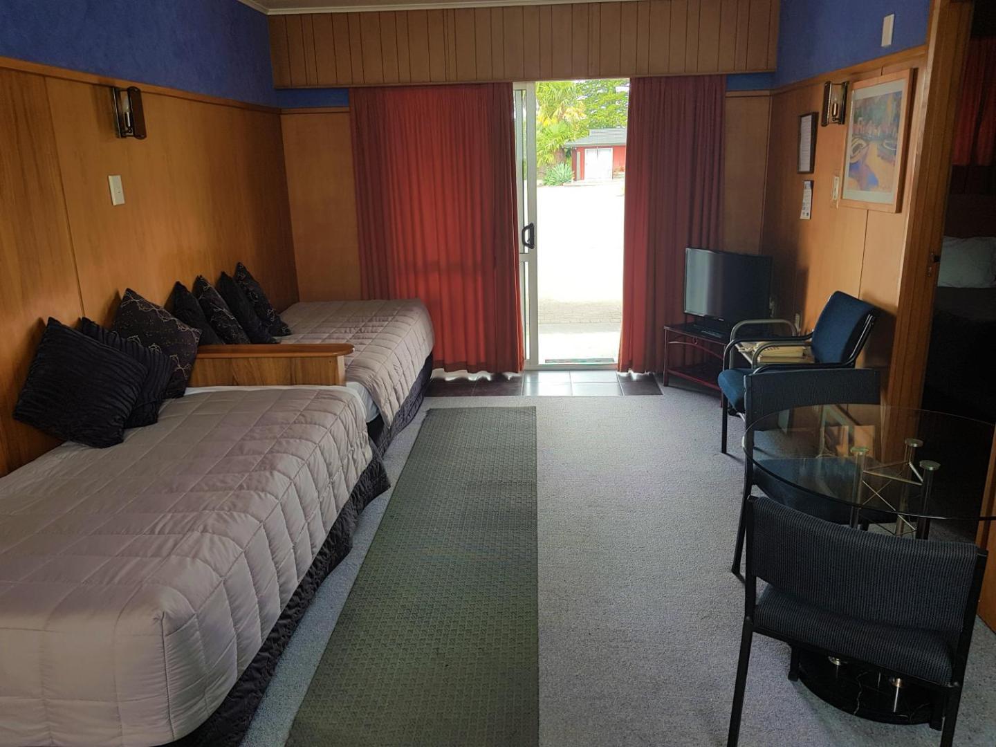 Vista Motor Lodge 5