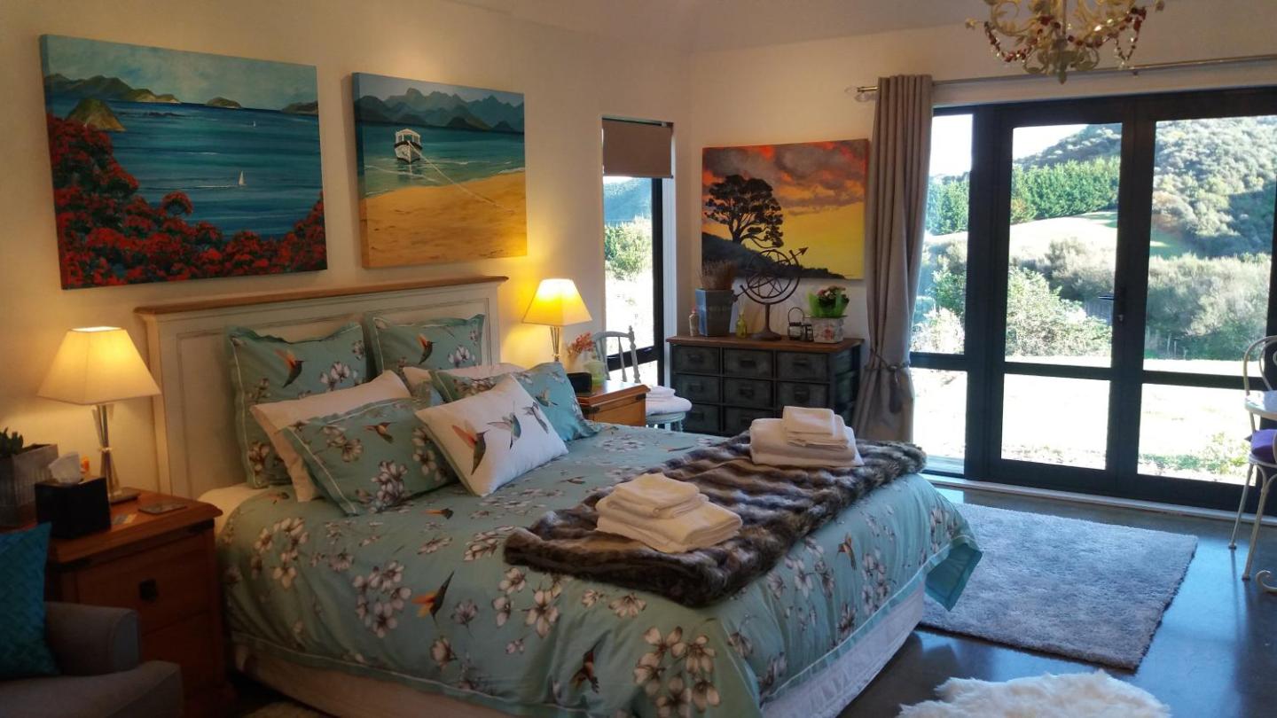 Boutique Art Retreat 3