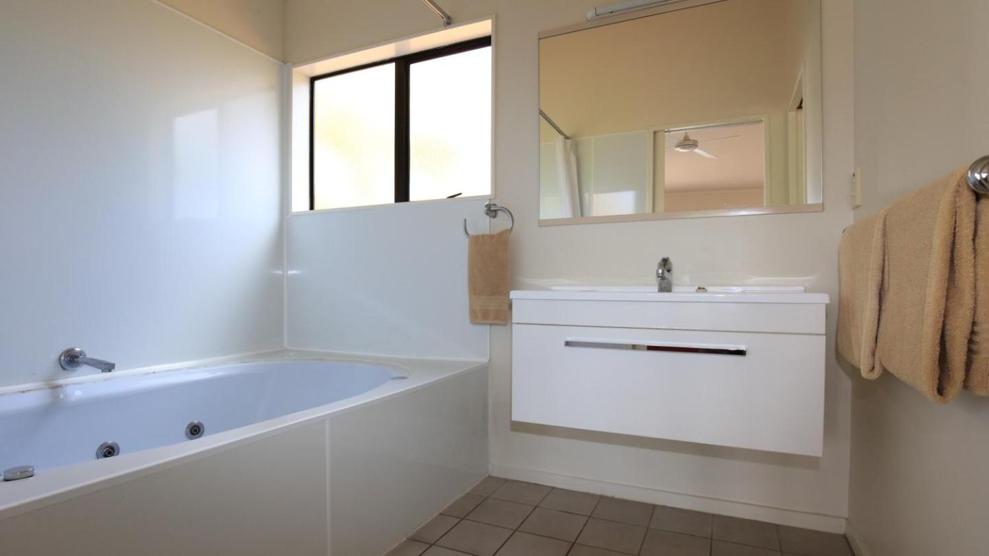 Bk's Counties Motor Lodge 4