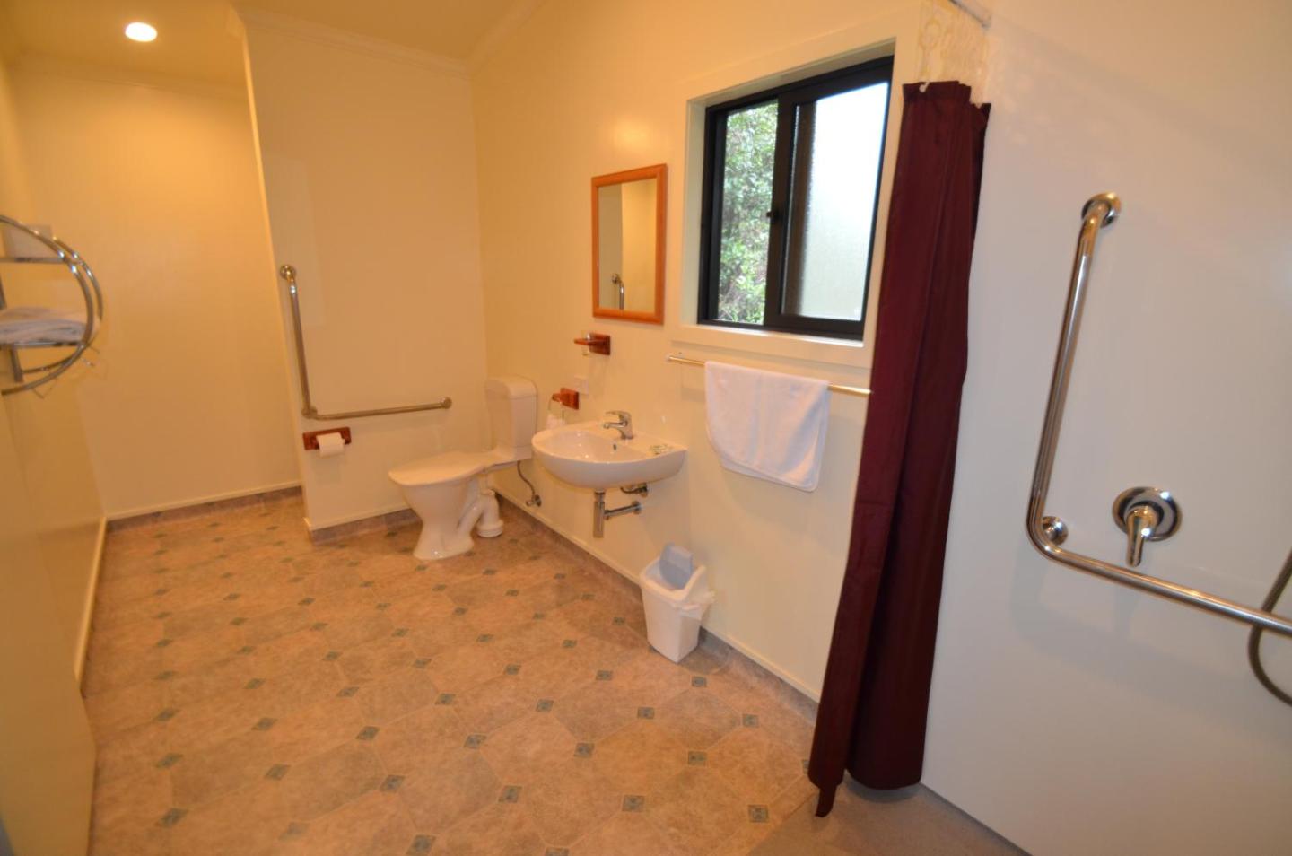Bay Road Motels 5