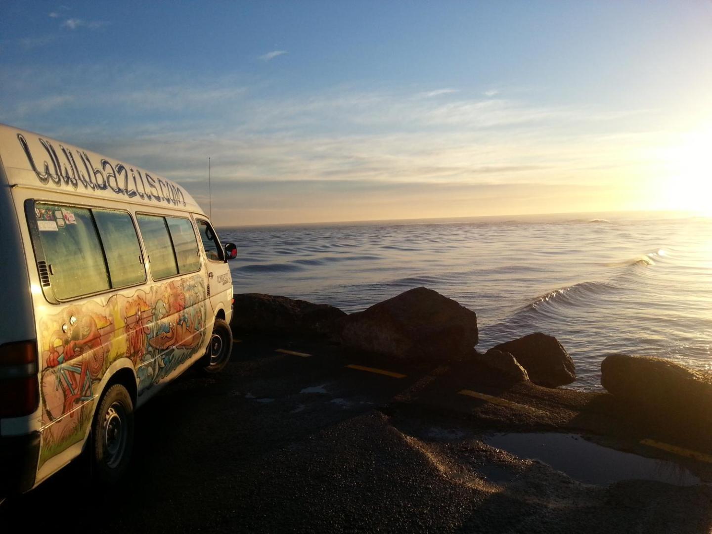 Bazil's Backpackers Bbh Hostel & Surf School 2