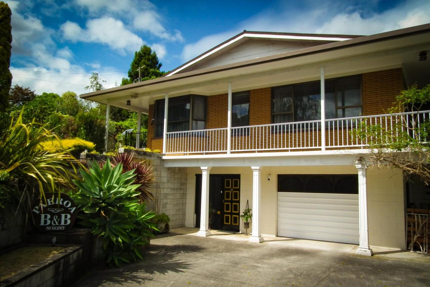 Paeroa Bed And Breakfast 1