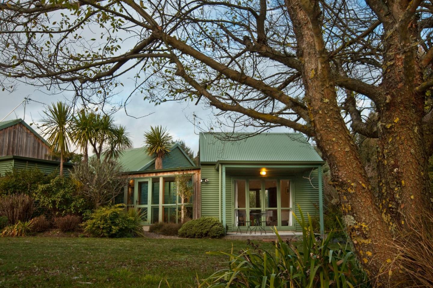 Whakaipo Lodge 4