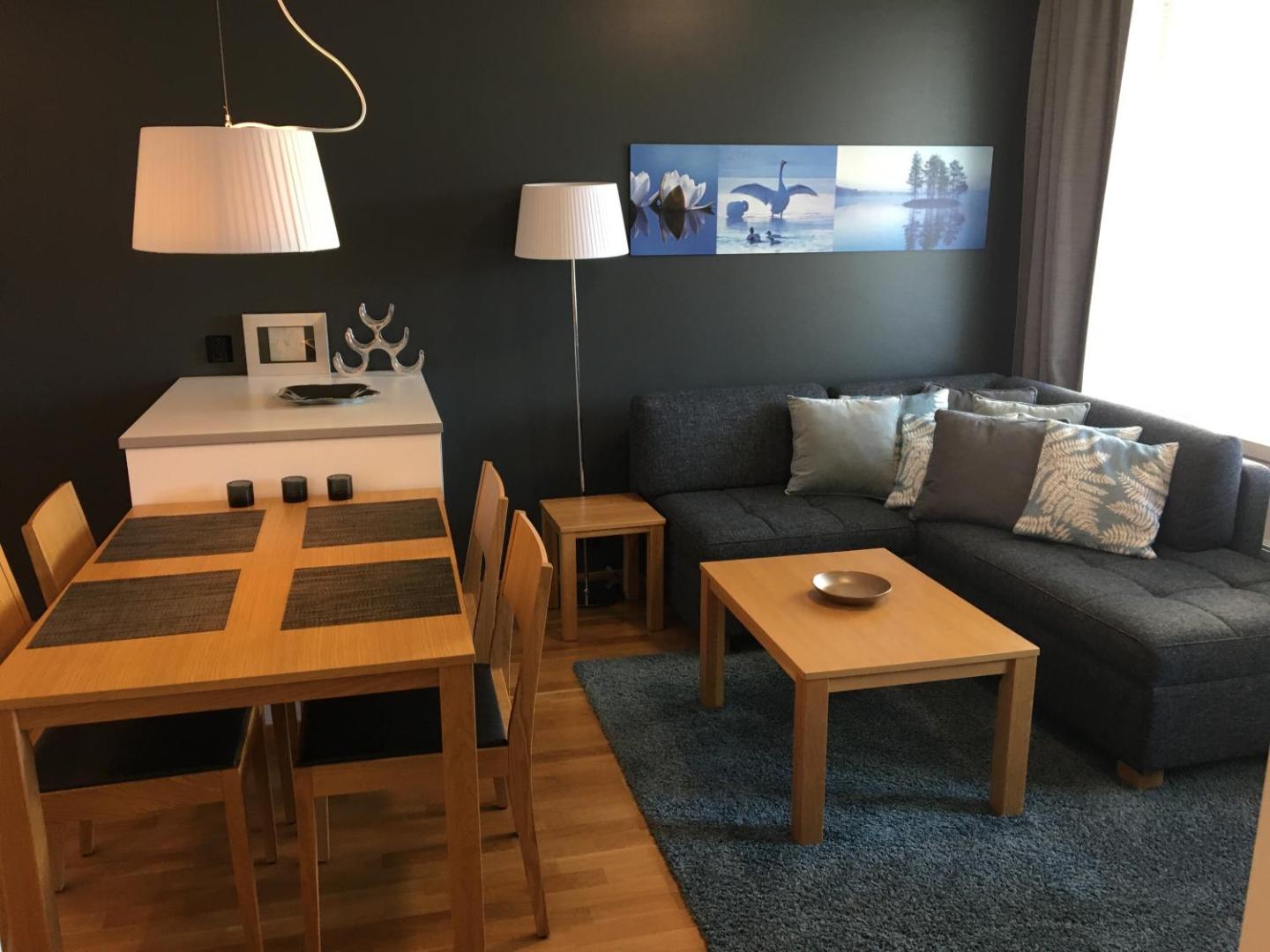 Premium Chalet 4109 Blue 2