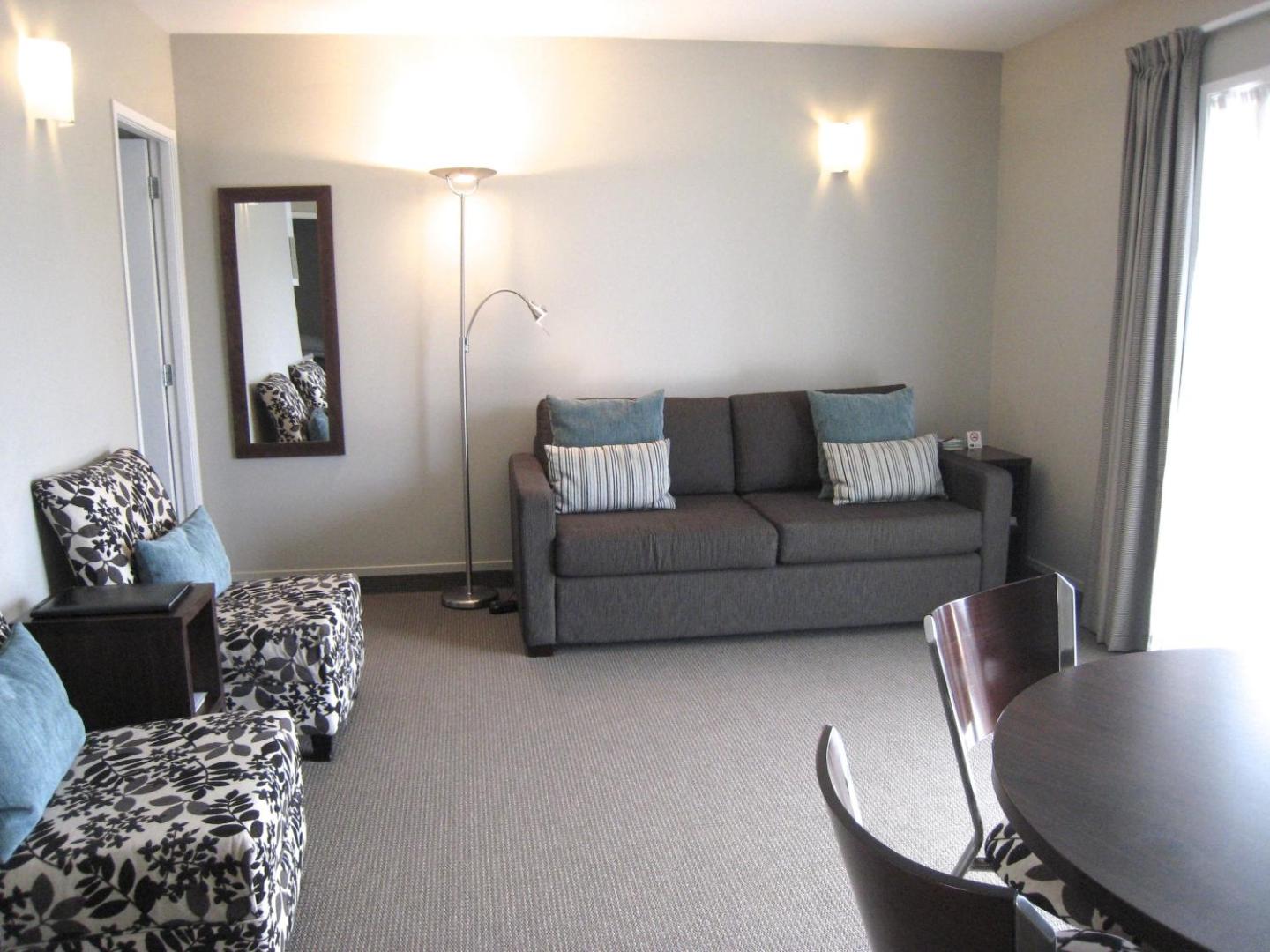Buller Court On Palmerston 3